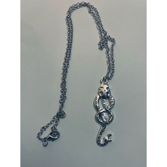 SILVER GOTH SNAKE NECKLACE - Picture 4 of 7